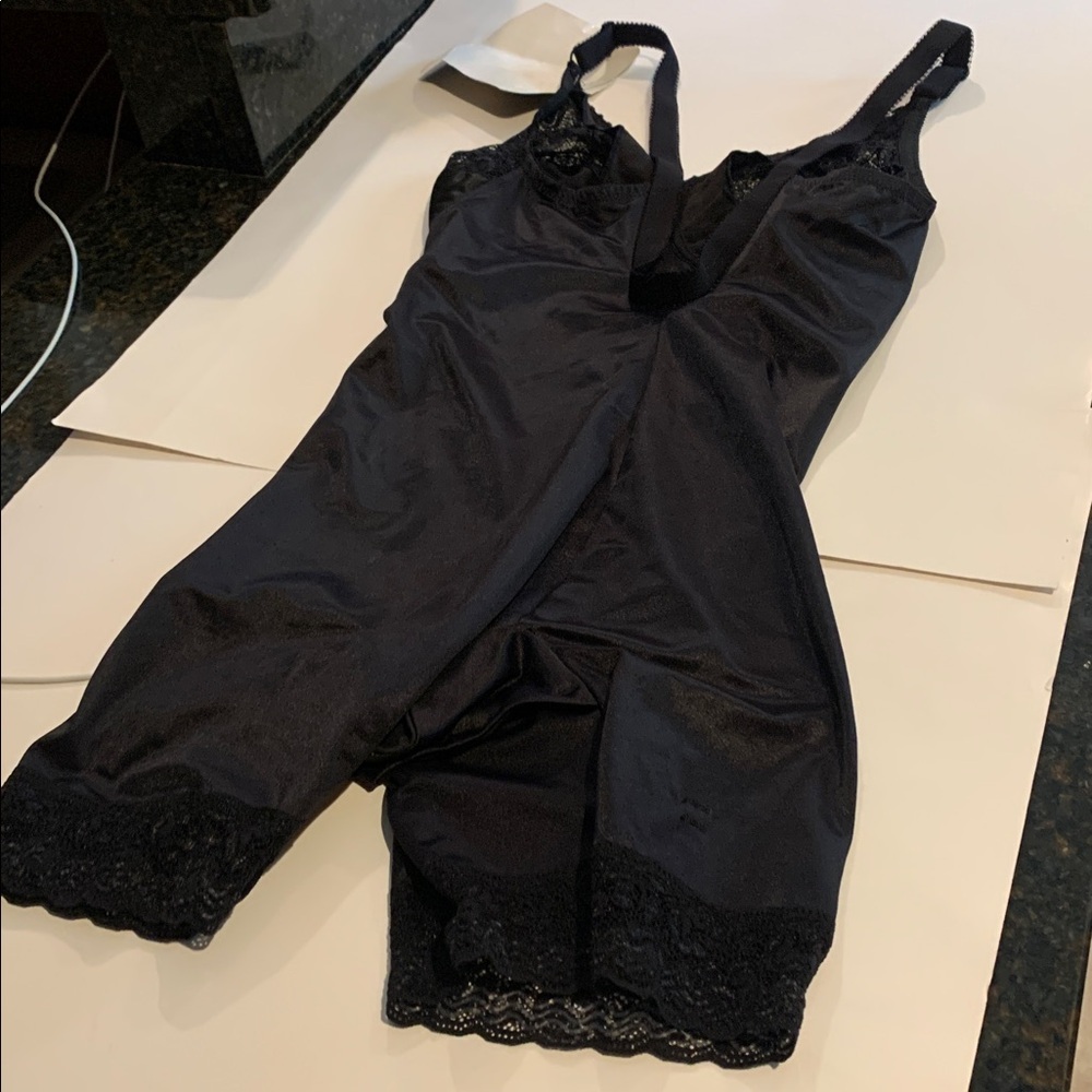 Black Lace Trim Shapewear Bodysuit. 42C - Picture 4 of 7